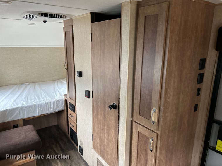 image for item NL9551 2017 Starcraft Satellite  camper