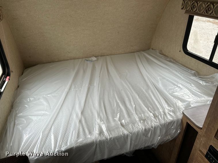 image for item NL9551 2017 Starcraft Satellite  camper