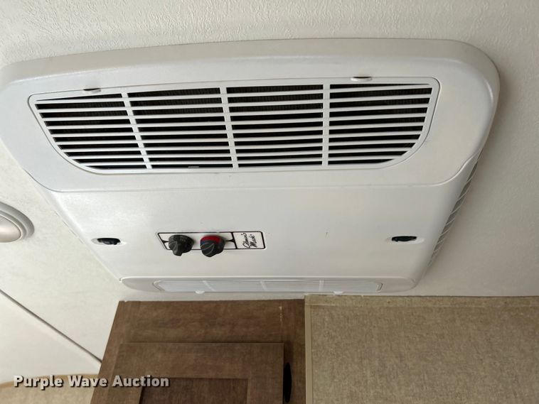 image for item NL9551 2017 Starcraft Satellite  camper