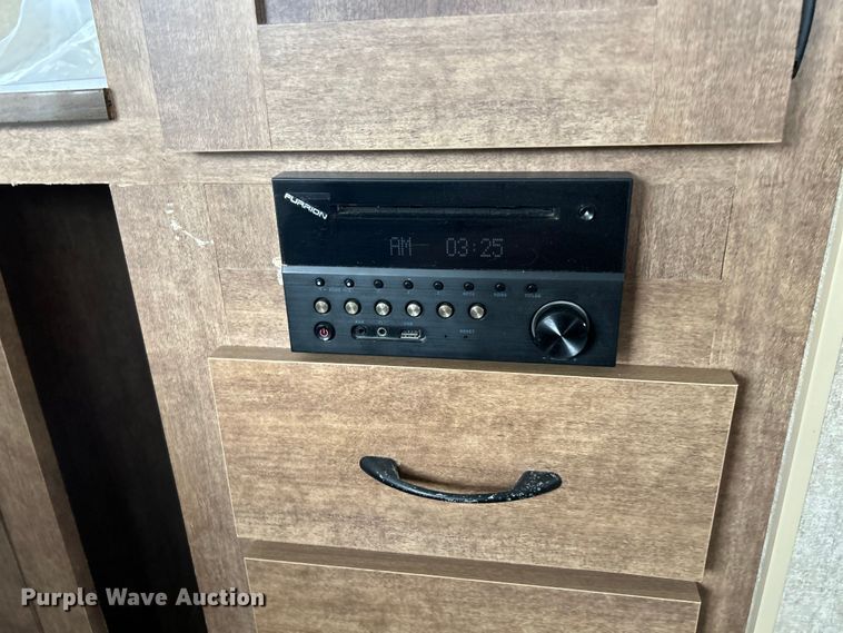 image for item NL9551 2017 Starcraft Satellite  camper