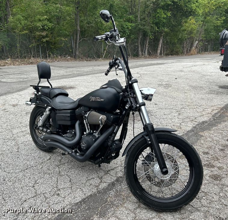 image for item NL9552 2010 Harley Davidson FXDB/Dyna Street Bob  motorcycle