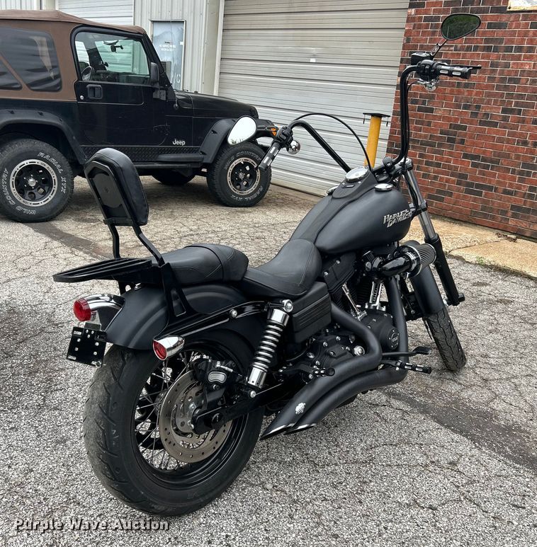 image for item NL9552 2010 Harley Davidson FXDB/Dyna Street Bob  motorcycle