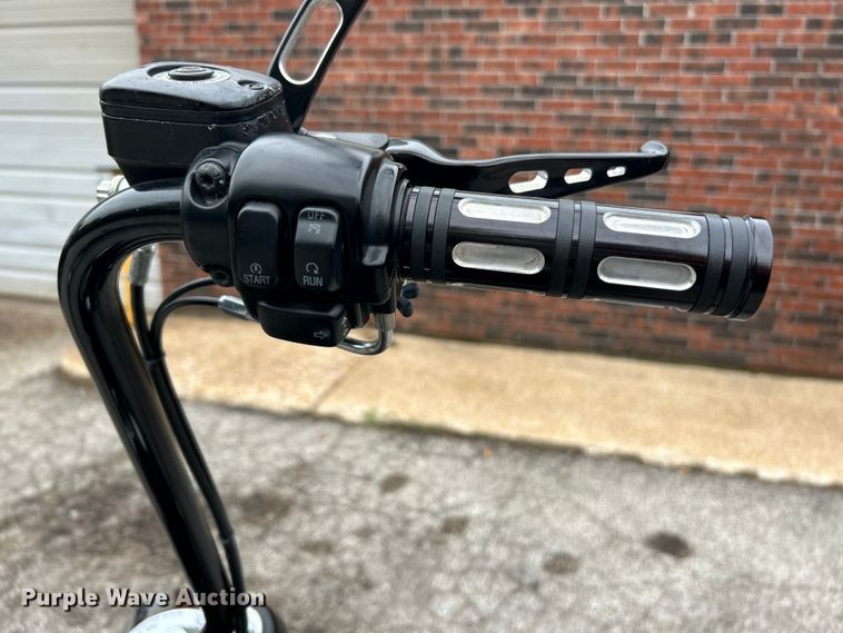 image for item NL9552 2010 Harley Davidson FXDB/Dyna Street Bob  motorcycle