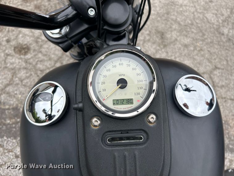 image for item NL9552 2010 Harley Davidson FXDB/Dyna Street Bob  motorcycle