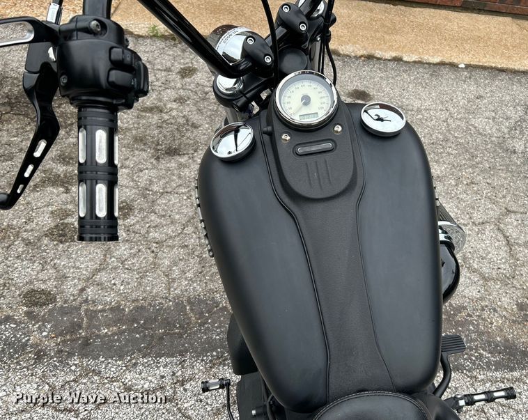 image for item NL9552 2010 Harley Davidson FXDB/Dyna Street Bob  motorcycle