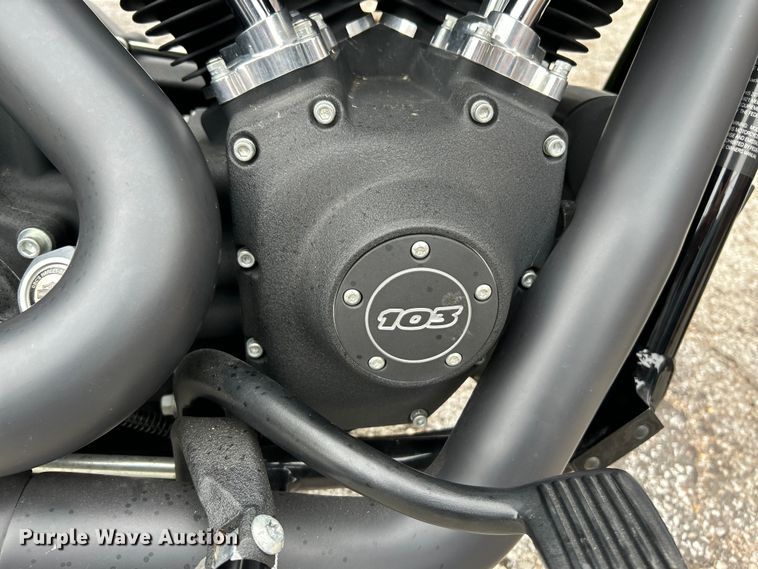 image for item NL9552 2010 Harley Davidson FXDB/Dyna Street Bob  motorcycle