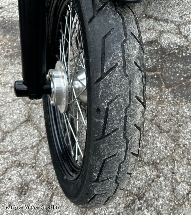 image for item NL9552 2010 Harley Davidson FXDB/Dyna Street Bob  motorcycle