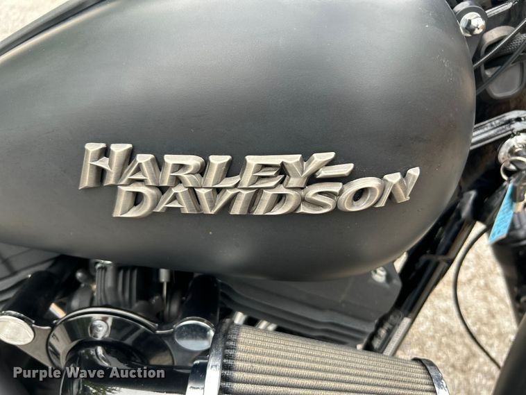 image for item NL9552 2010 Harley Davidson FXDB/Dyna Street Bob  motorcycle