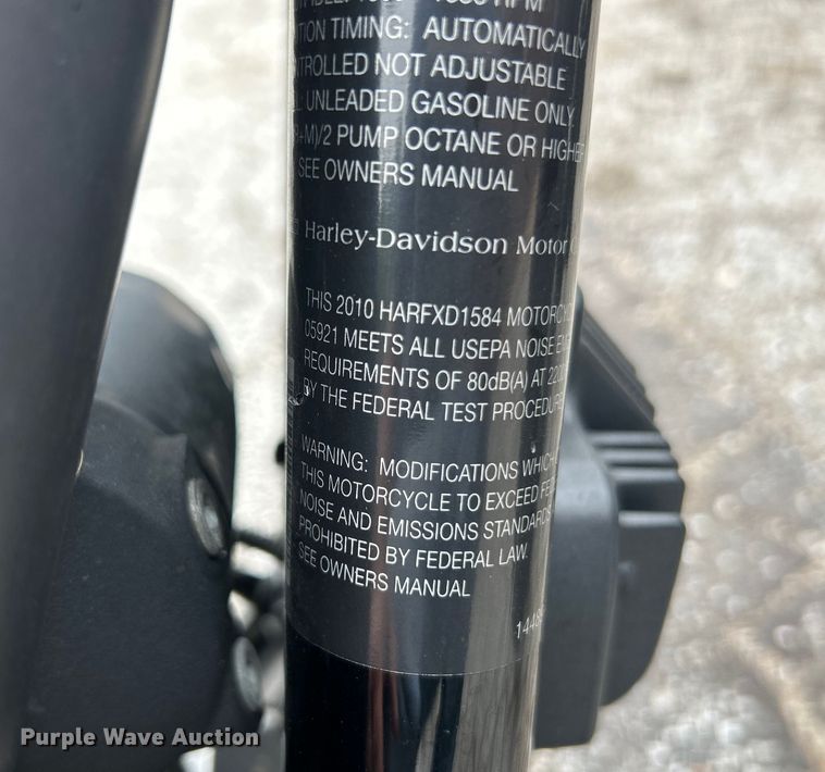 image for item NL9552 2010 Harley Davidson FXDB/Dyna Street Bob  motorcycle