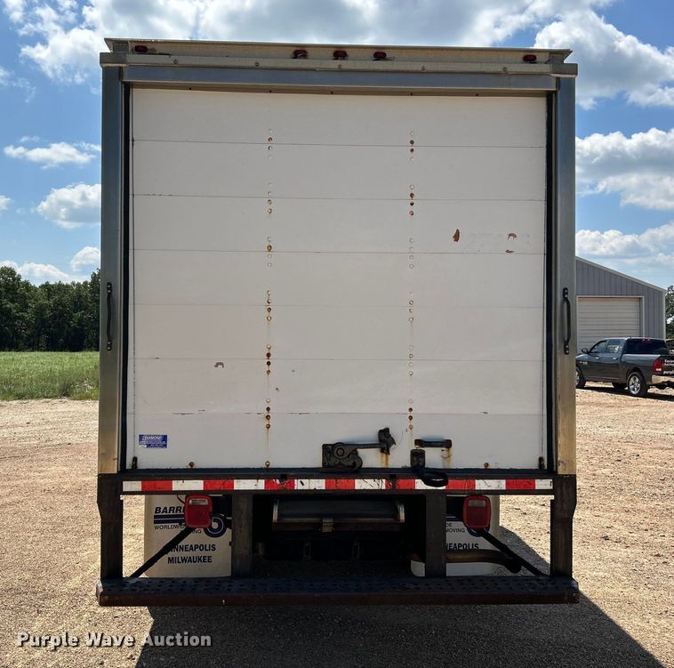 image for item NL9572 2005 Chevrolet Express 3500  box truck