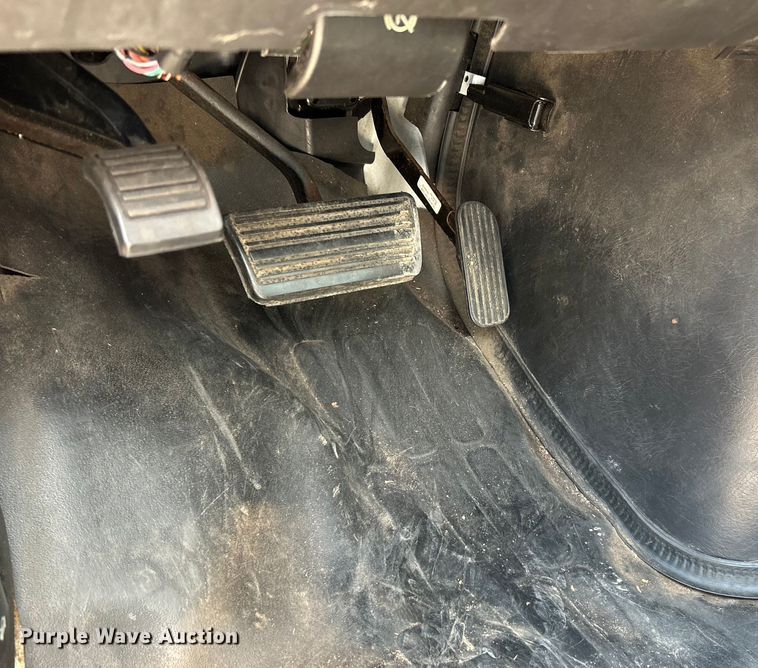 image for item NL9572 2005 Chevrolet Express 3500  box truck