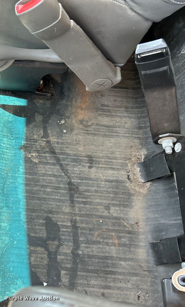 image for item NL9572 2005 Chevrolet Express 3500  box truck