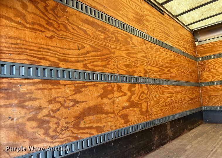 image for item NL9572 2005 Chevrolet Express 3500  box truck