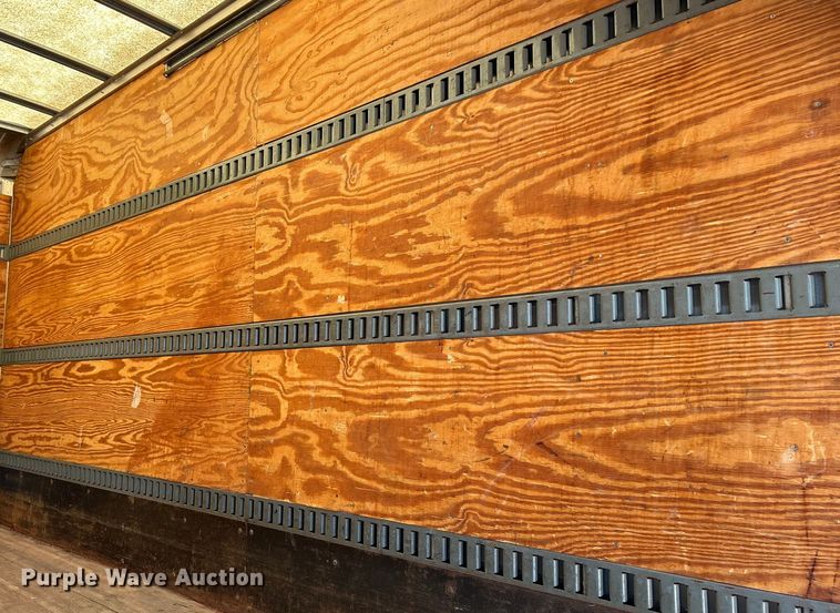 image for item NL9572 2005 Chevrolet Express 3500  box truck