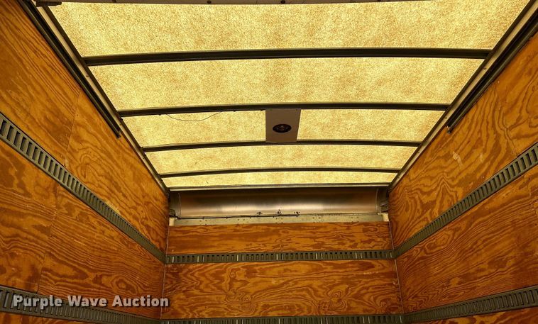 image for item NL9572 2005 Chevrolet Express 3500  box truck