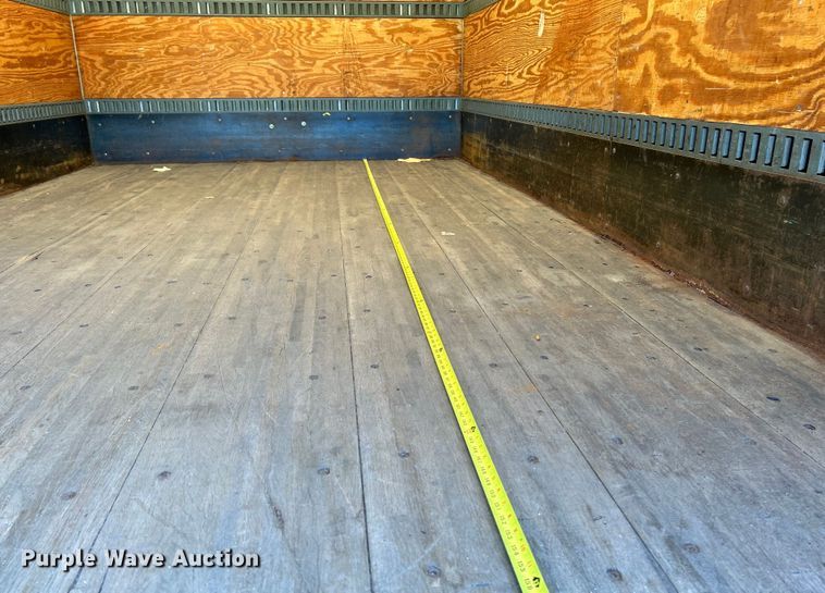 image for item NL9572 2005 Chevrolet Express 3500  box truck