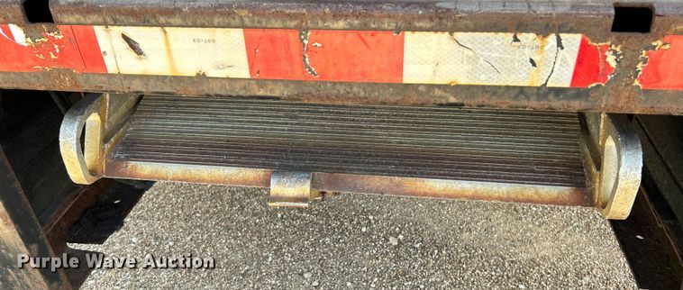 image for item NL9572 2005 Chevrolet Express 3500  box truck