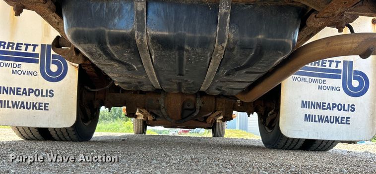 image for item NL9572 2005 Chevrolet Express 3500  box truck