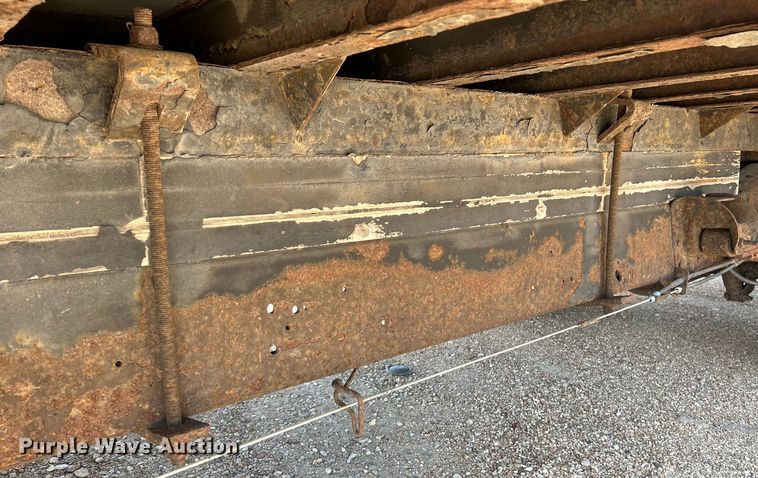 image for item NL9572 2005 Chevrolet Express 3500  box truck