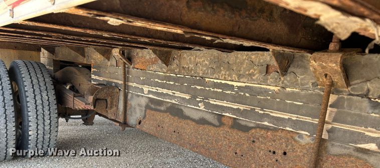 image for item NL9572 2005 Chevrolet Express 3500  box truck