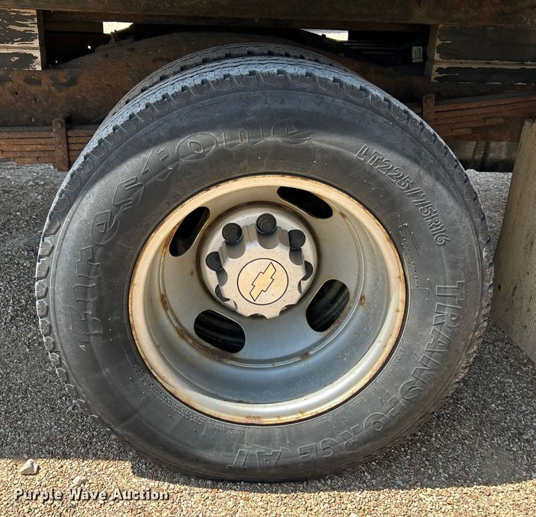 image for item NL9572 2005 Chevrolet Express 3500  box truck