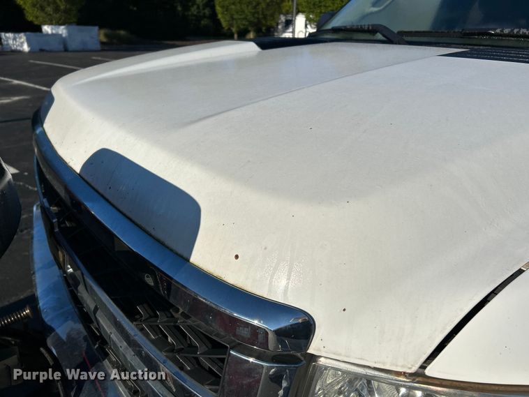 image for item NL9588 2011 Chevrolet Silverado 2500HD LT  Ext. Cab pickup truck