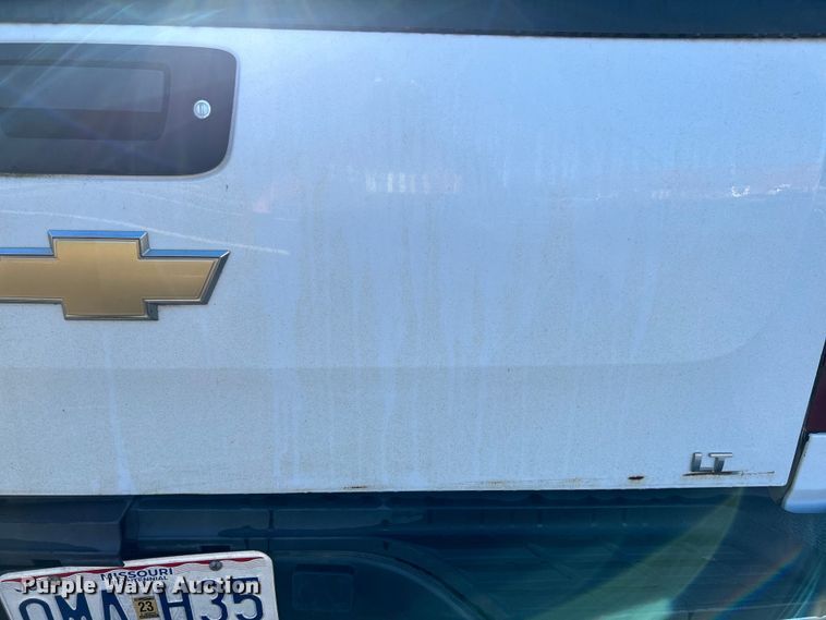 image for item NL9588 2011 Chevrolet Silverado 2500HD LT  Ext. Cab pickup truck