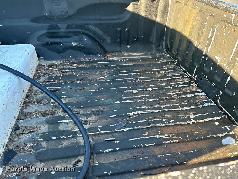 image for item NL9588 2011 Chevrolet Silverado 2500HD LT  Ext. Cab pickup truck