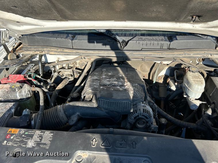 image for item NL9588 2011 Chevrolet Silverado 2500HD LT  Ext. Cab pickup truck