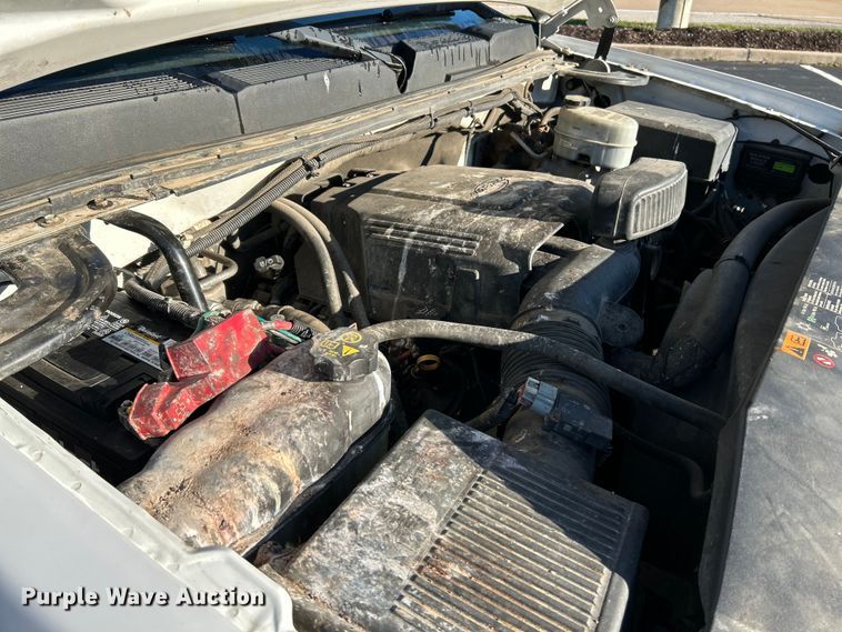 image for item NL9588 2011 Chevrolet Silverado 2500HD LT  Ext. Cab pickup truck