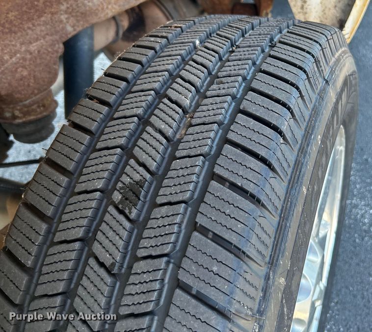 image for item NL9588 2011 Chevrolet Silverado 2500HD LT  Ext. Cab pickup truck