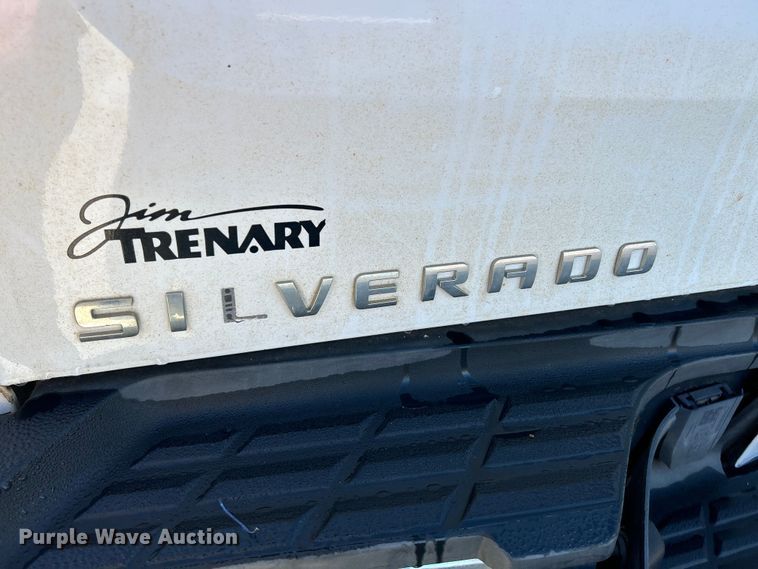 image for item NL9588 2011 Chevrolet Silverado 2500HD LT  Ext. Cab pickup truck