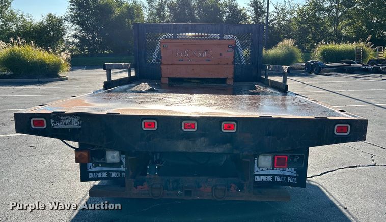 image for item NL9589 2005 Chevrolet Silverado 3500  flatbed pickup truck