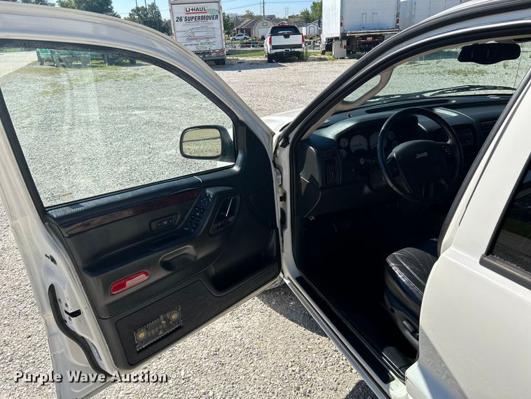 image for item NL9592 2002 Jeep Grand Cherokee Limited  SUV