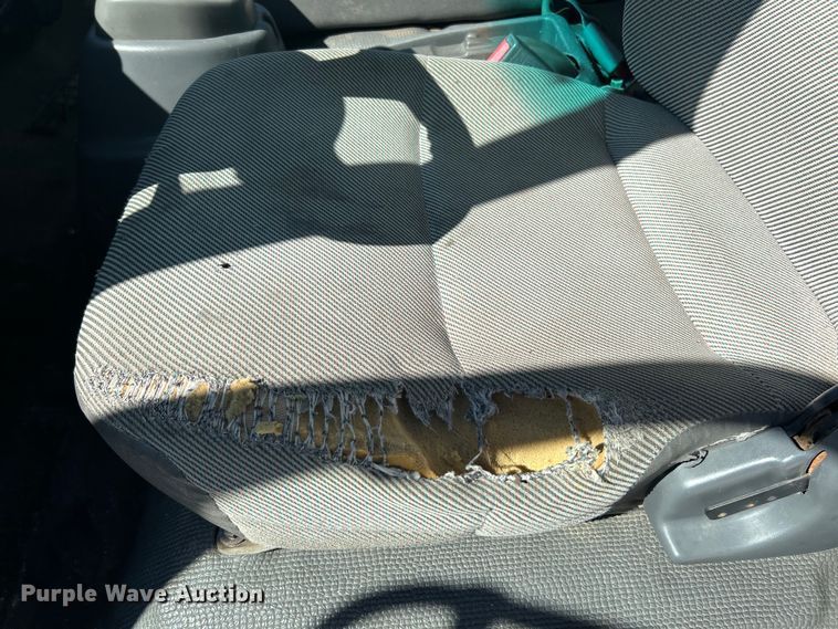 image for item NL9593 2003 Isuzu NPR HD  box truck