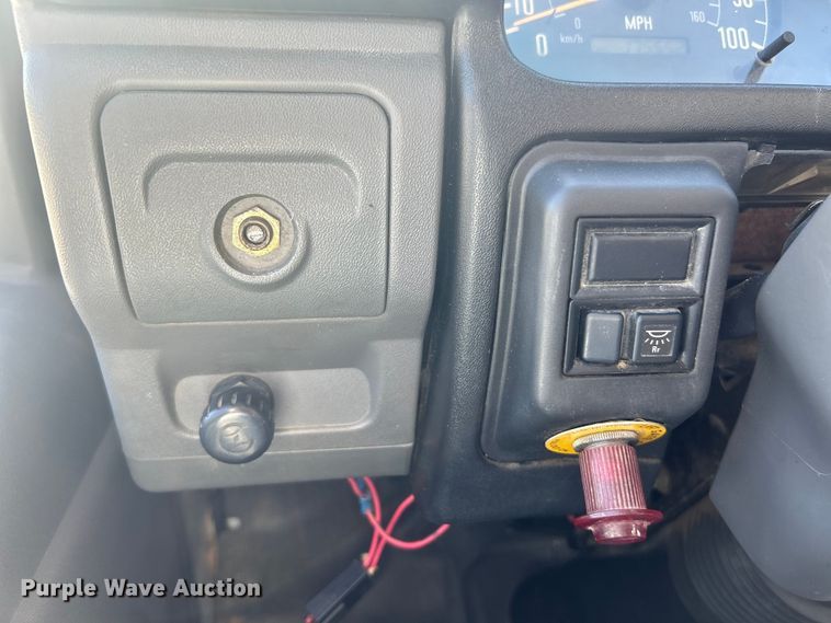 image for item NL9593 2003 Isuzu NPR HD  box truck