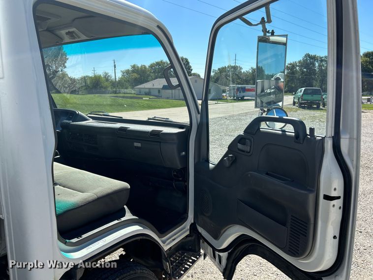 image for item NL9593 2003 Isuzu NPR HD  box truck