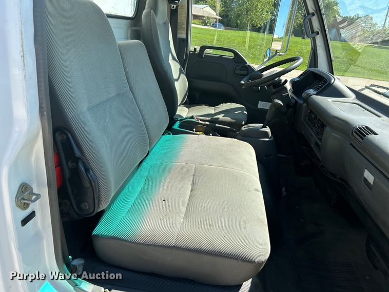 image for item NL9593 2003 Isuzu NPR HD  box truck