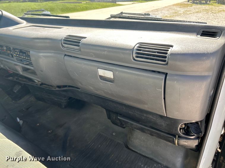 image for item NL9593 2003 Isuzu NPR HD  box truck