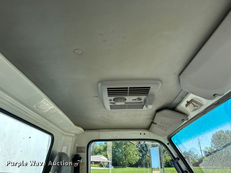 image for item NL9593 2003 Isuzu NPR HD  box truck