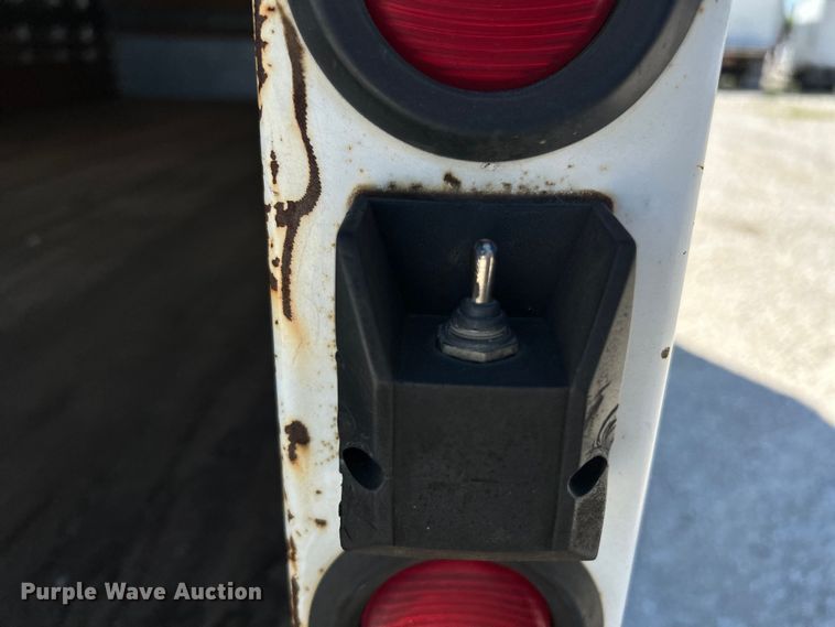 image for item NL9593 2003 Isuzu NPR HD  box truck