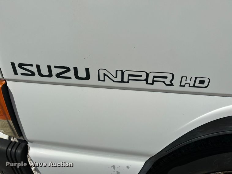 image for item NL9593 2003 Isuzu NPR HD  box truck