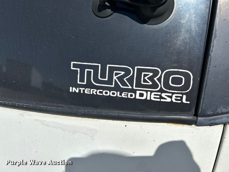 image for item NL9593 2003 Isuzu NPR HD  box truck