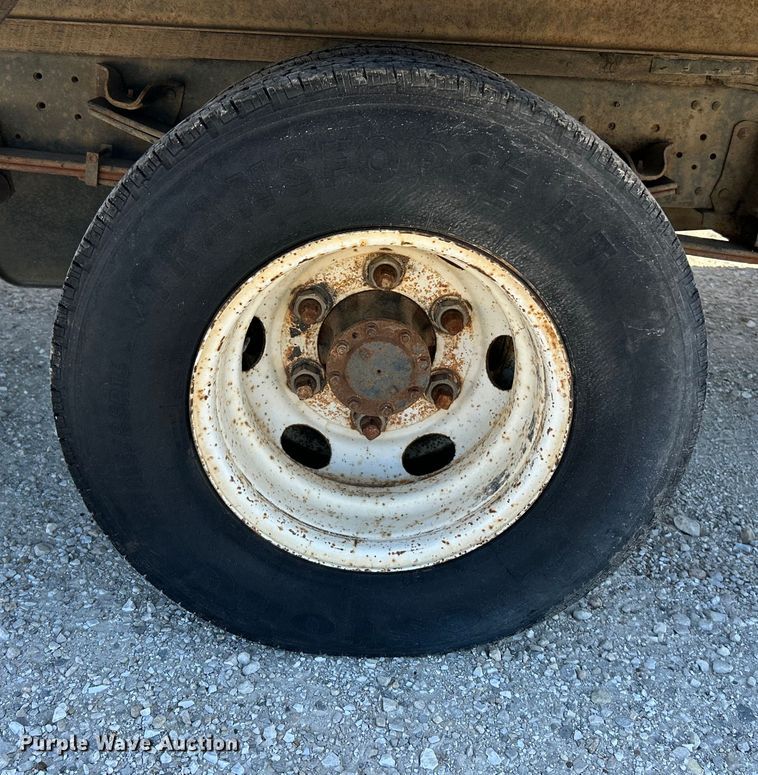 image for item NL9593 2003 Isuzu NPR HD  box truck