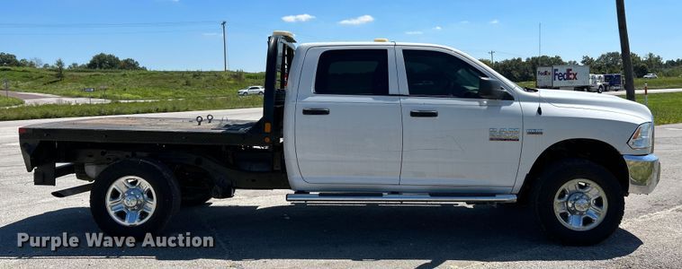 image for item NL9599 2017 Dodge Ram 2500  Crew Cab flatbed pickup truck