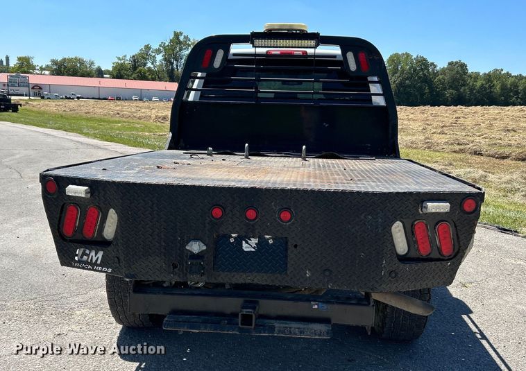 image for item NL9599 2017 Dodge Ram 2500  Crew Cab flatbed pickup truck