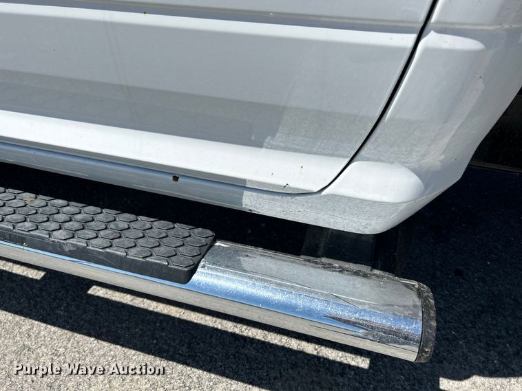 image for item NL9599 2017 Dodge Ram 2500  Crew Cab flatbed pickup truck