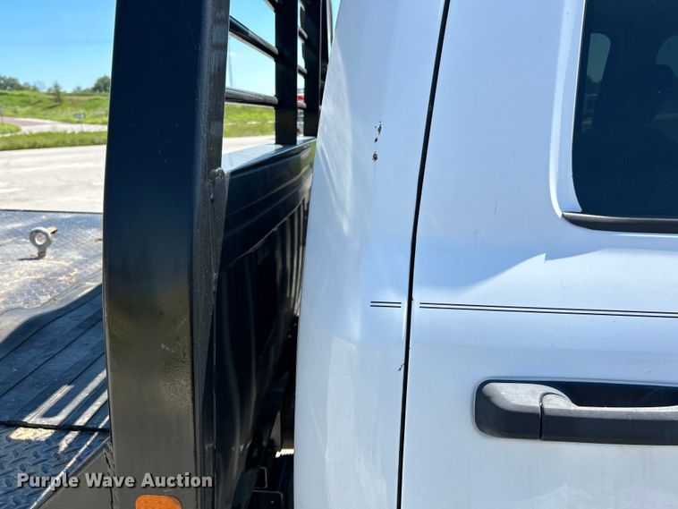 image for item NL9599 2017 Dodge Ram 2500  Crew Cab flatbed pickup truck