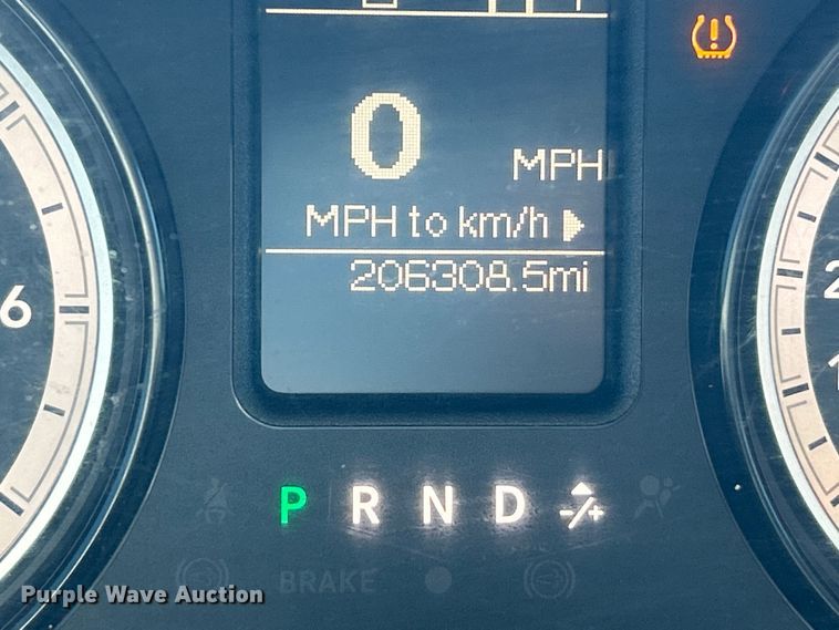 image for item NL9599 2017 Dodge Ram 2500  Crew Cab flatbed pickup truck