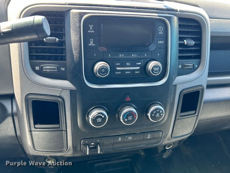 image for item NL9599 2017 Dodge Ram 2500  Crew Cab flatbed pickup truck